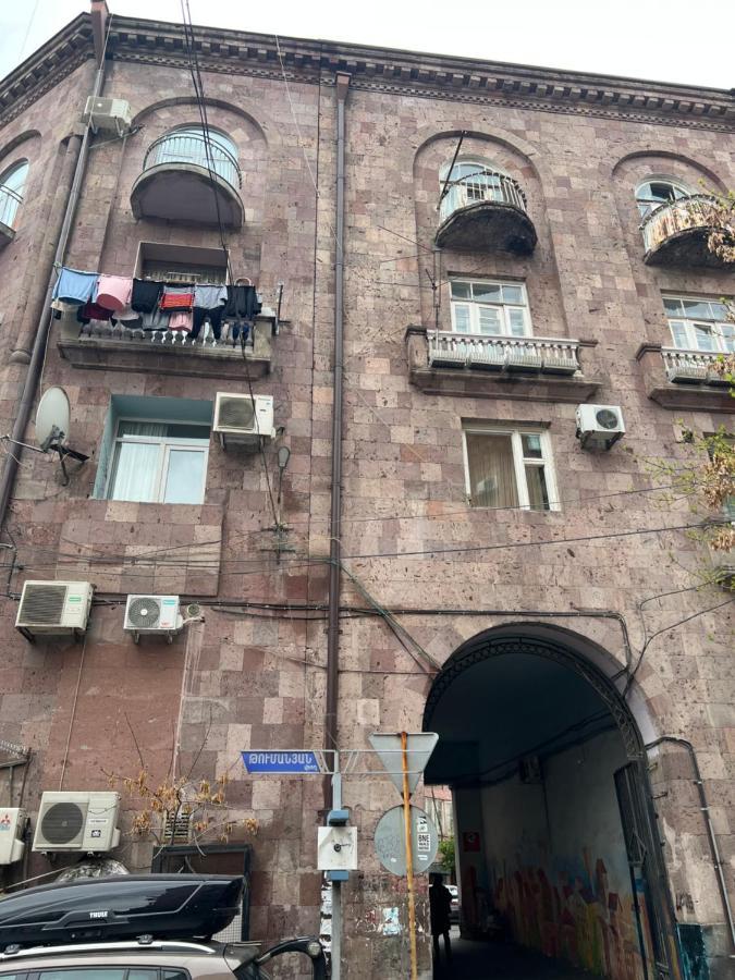 Cozy Apartment Near Opera House Єреван Екстер'єр фото